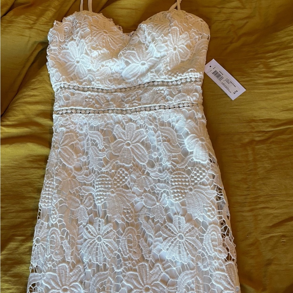Premier amour white dress